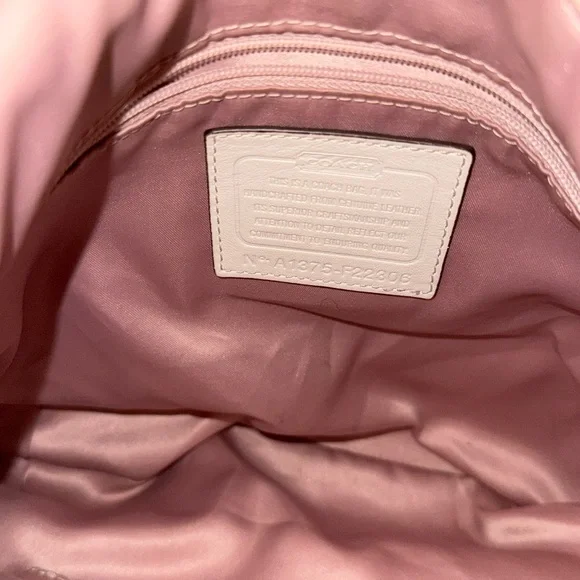 Coach White Leather Shoulder Bag - Picture 10 of 11